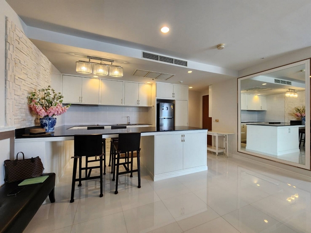 คอนโดChatrium Condo minium ให้เช่า 2 นอน 127 ตรม. ชั้น 11.