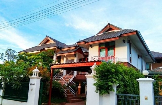 บ้านสไตล์ล้านนา พร้อมเฟอร์นิเจอร์ แม่ริม ให้เช่า 35,000 บาท/เดือน