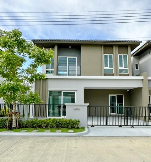 เมกา บางนา 1.4 กม..ทาวน์เฮ้าส์ 2ชั้น มือหนถ.บางนา-ตราด เฟอร์ครบ