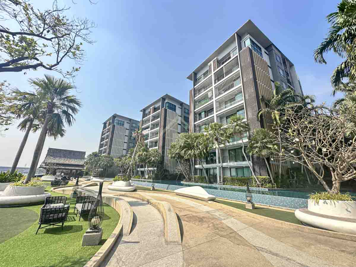 คอนโด เมโทร ลักซ์ ริเวอร์ฟร้อนท์ รัตนาธิเบศร์ Metro Luxe Riverfr