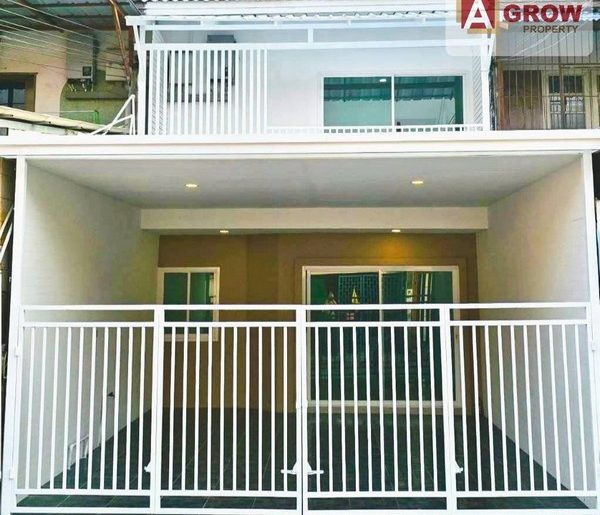 หมู่บ้านจันทิมาธานี 2 ถนนกาญจนาภิเษก รีโนเวทใหม่ทั้งหลัง พร้อมอยู