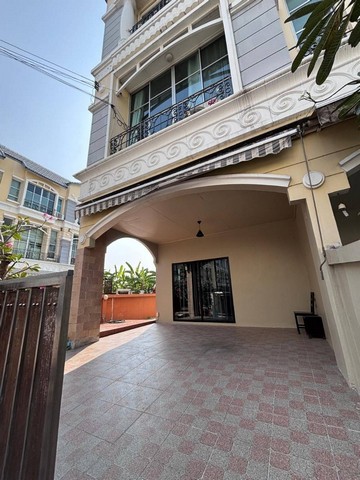 ให้เช่าทาวน์โฮม3ชั้น บ้านกลางเมืองพระรามเก้า-ศรีนครินทร์
