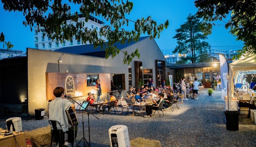 เซ้งร้านอาหาร Bar ใกล้มหาลัยธรรมศาสตร์รังสิต ใกล้มอกรุงเทพ มีใบอน