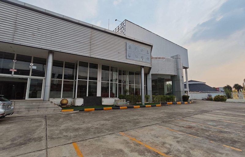 BH3484ให้เช่าอาคาร 3 ไร่ ติดถนนกัลปพฤกษ์ เหมาะสำหรับโชว์รูม