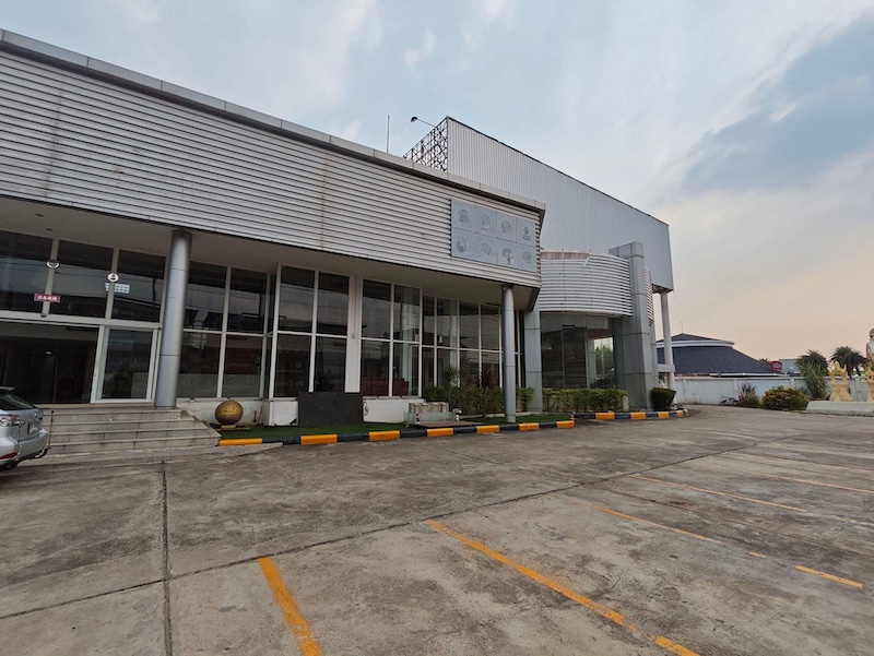 BH3484ให้เช่าอาคาร 3 ไร่ ติดถนนกัลปพฤกษ์ เหมาะสำหรับโชว์รูม