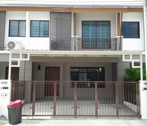 ให้เช่า ทาวเฮ้าส์ 2 ชั้นใน หมู่บ้านพฤกษาวิลล์ 73 พัฒนาการ
