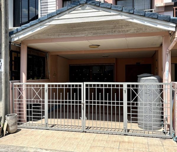 BH3500 ให้เช่าทาวน์เฮาส์เล่นระดับ 3 ชั้น – บ้านกลางเมือง ลาดพร้าว