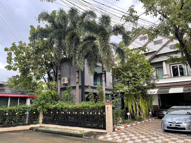 BS960 ขายบ้านเดี่ยวหรูพัฒนาการ30 5ห้องนอน 5ห้องน้ำพื้นที่กว้าง