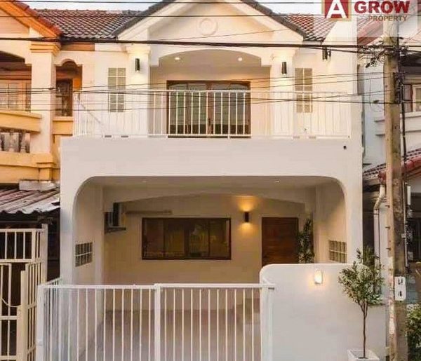 หมู่บ้านศศิกานต์ 2 ย่านสรงประภา30 ทำเลทอง รีโนเวทใหม่ พร้อมอยู่