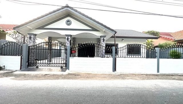 ให้เช่า บ้านว่าง1เมษา ซ.เนินพลับหวาน ตรงข้ามโรงเรียนสว่างบริบูร