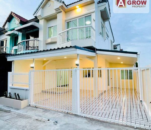 หมู่บ้านศุภกร ถนนบ้านกล้วย-ไทรน้อย บ้านสวย หลังมุม สูงโปร่ง เย็นส