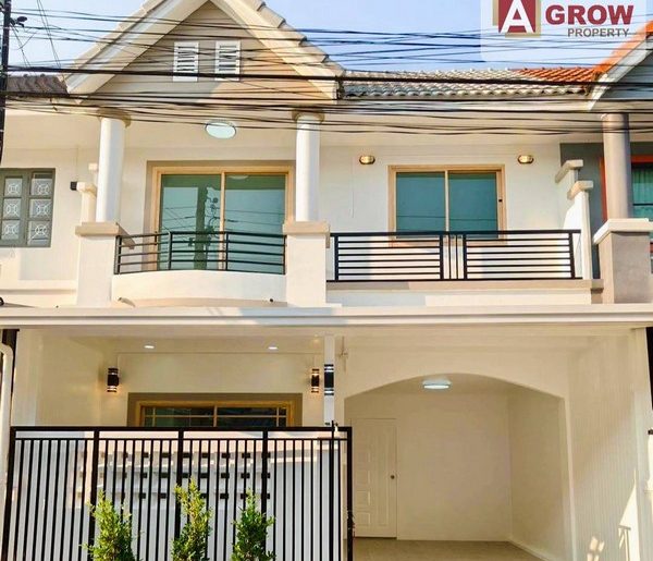 หมู่บ้านบัวทอง 4 ถนนบ้านกล้วย-ไทรน้อย ต่อเติมจัดเต็มใหม่ทั้งหลัง