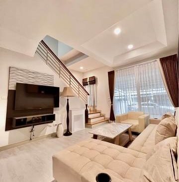 BH3534 ให้เช่าทาวน์โฮม 3 ชั้น บ้านกลางเมือง พระราม 9 – วงแหวน