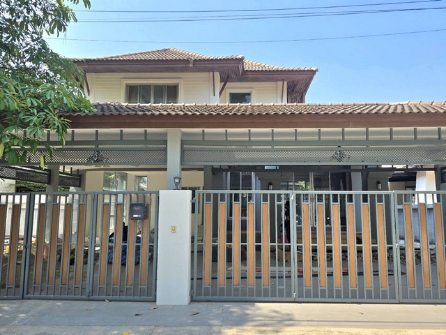 ให้เช่าบ้านเดี่ยว2ชั้น 120ตรว. ถ.กรุงเทพกรีฑา ใกล้พระราม9