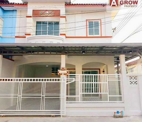 หมู่บ้านปิยวรารมย์ 1 ถนนบางกรวย-ไทรน้อย บ้านหลังมุม ตกแต่งพร้อมอย