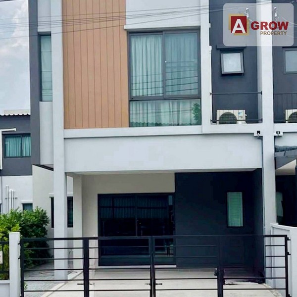 ให้เช่าทาวน์โฮมพลีโน่ สุขุมวิท-บางนา 2 เฟอร์ครบ ตกแต่งพร้อมอยู่