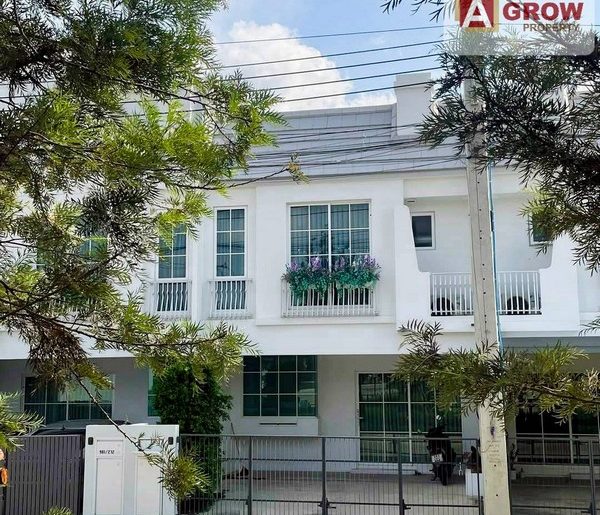 ให้วิลลาจจิโอ 3 ศรีนครินทร์-บางนา บ้านติดสวน ตกแต่งทั้งหลัง พร้อม