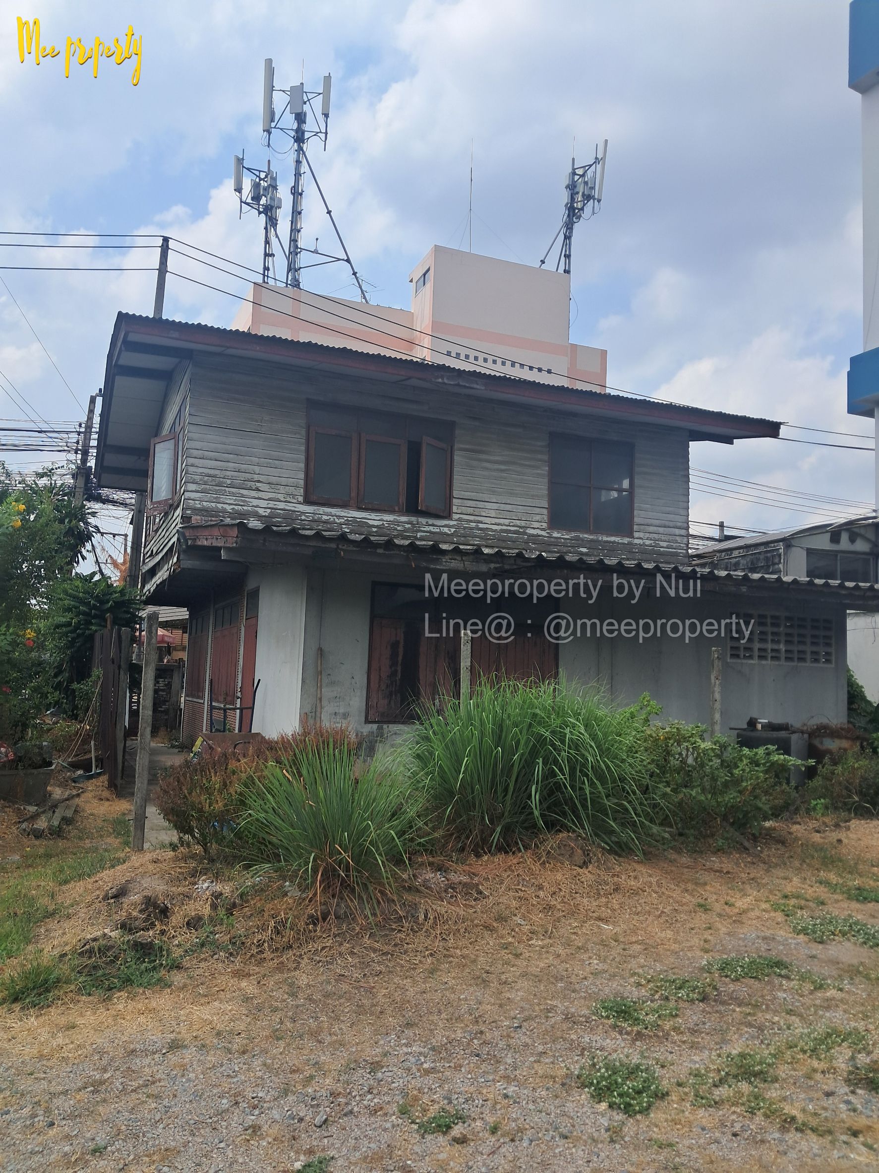 ขายบ้านเดี่ยว 2 ชั้น ภายในที่ดินมีบ้าน 2 หลัง พร้อมห้องเช่า 2 ชั้