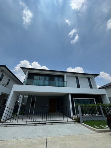 ให้เช่าบ้านเดี่ยว หลังมุม ตกแต่งใหม่ พร้อมอยู่ โครงการ Centro วิภ