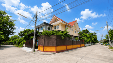 ขายบ้านเดี่ยว 2 ชั้น บ้านสินสุข เอกชัย 101 แปลงมุม แต่งสวย อบอุ่น ใกล้เซ็นทรัลพระราม 2 เพียง 5.5 ล้าน
