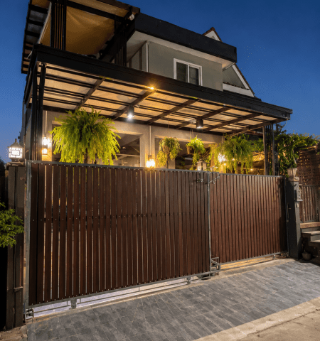 ขายบ้านเดี่ยว2ชั้น บ้านสินสุข เอกชัย 101 แปลงมุม แต่งสวย อบอุ่น ใกล้เซ็นทรัลพระราม 2 เพียง 5.5 ล้าน
